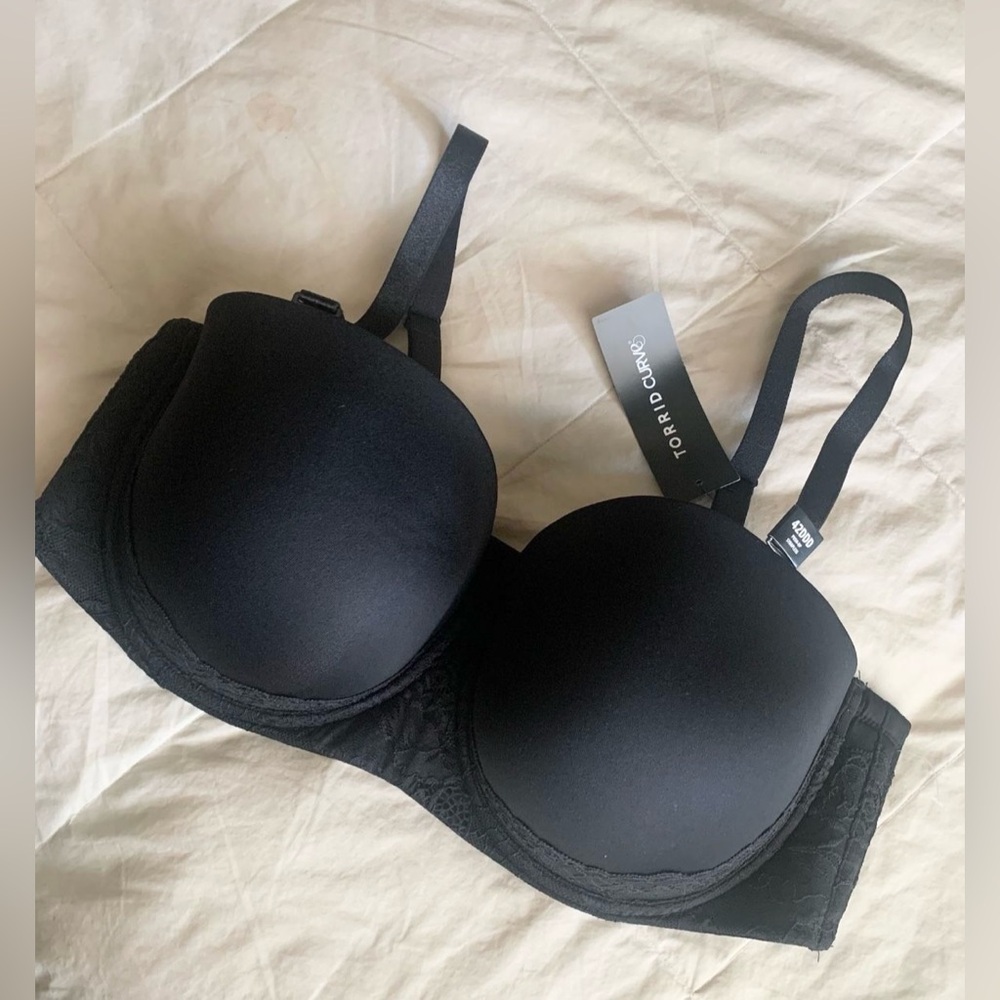 Torrid Curve- Black Pushup lace Multiway
Strapless in size 42 DDD